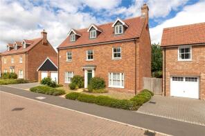 35, Clover Way, Royston SG8 6FW
