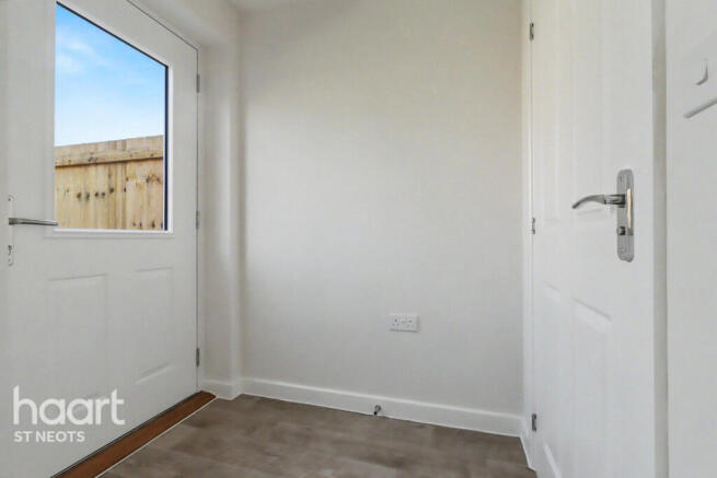 Bernard Avenue, Alconbury Weald photo 4