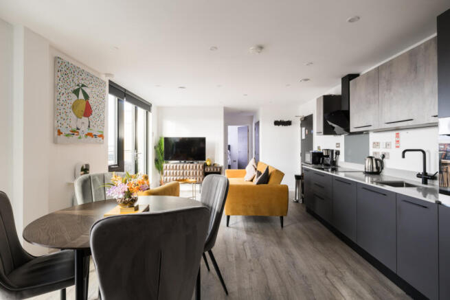 2 bed Penthouse for sale Image 4
