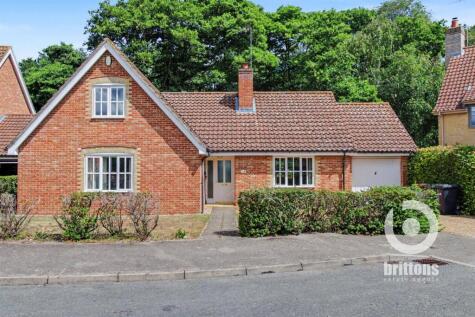 Impressive Detached Bungalow on The Howards, North Wootton PE30