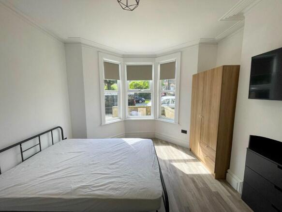 Room 1 @ £850pcm