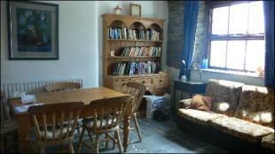 DINING/FAMILY ROOM