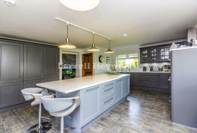 Kitchen Image 2