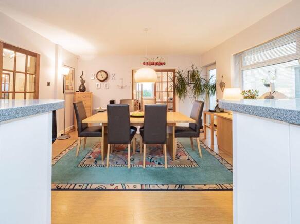 Kitchen / Dini...