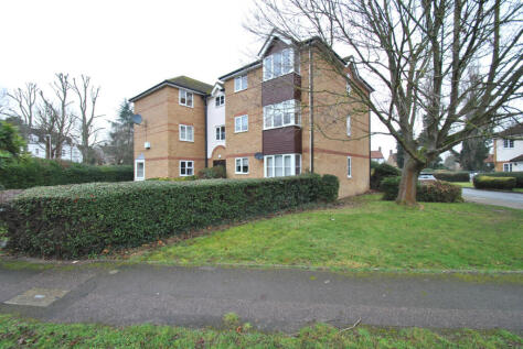 Chagny Close, Letchworth Garden City, SG6