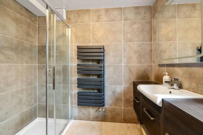 5 bed Detached for sale Image 5