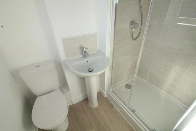 2 bed Apartment for sale Image 5