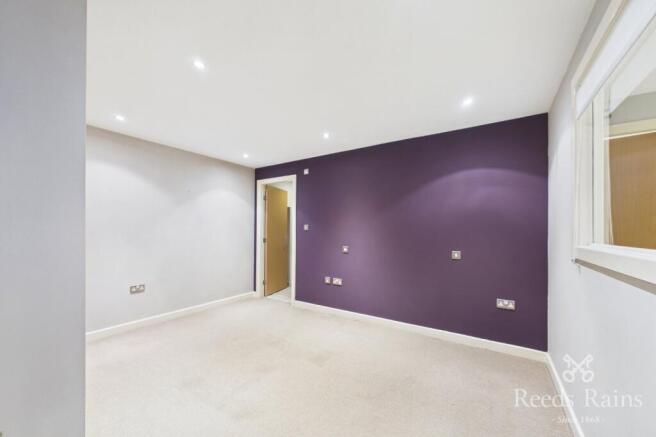 2 bed Apartment for sale Image 9