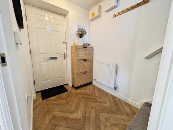 3 bed Semi-Detached for sale Image 10