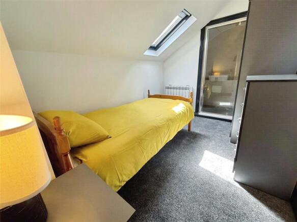 4 bed Terraced for sale Image 4