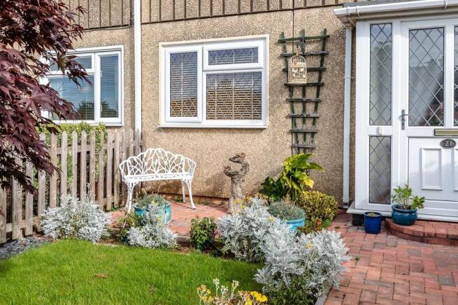 FRONT GARDEN