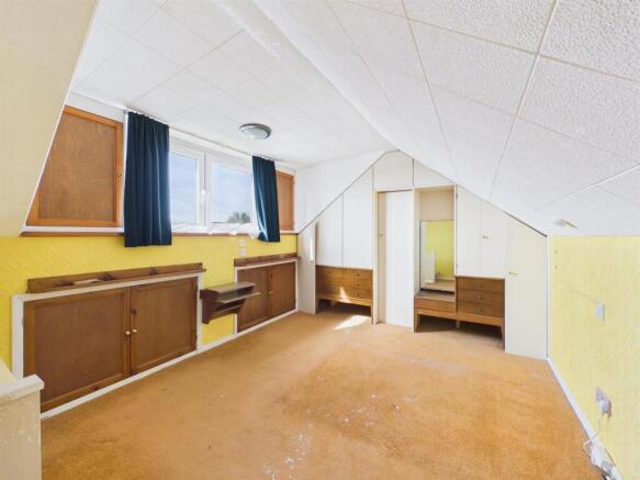 2 bed Semi-Detached Bungalow for sale Image 7