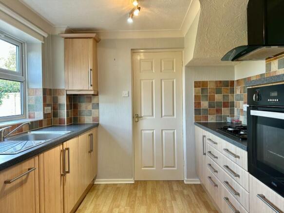 Kitchen 1.jpg