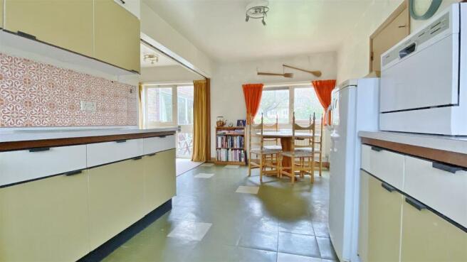 Kitchen/Breakfast Room