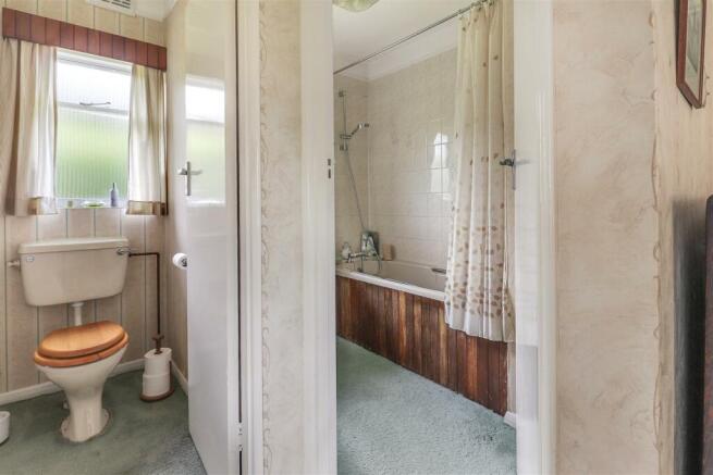 Bathroom & WC.jpg