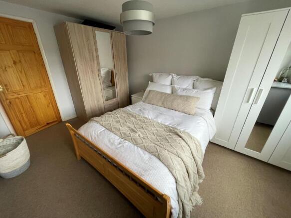 Bedroom 2a.jpg