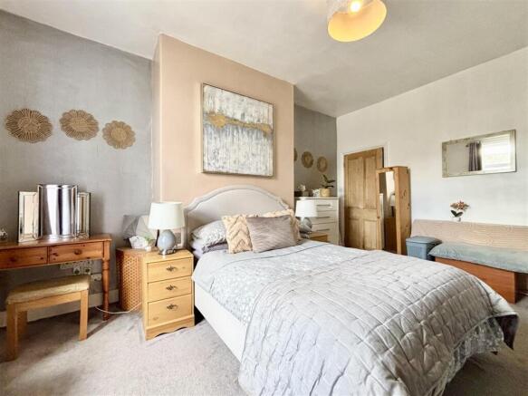 2 bed Terraced for sale Image 9