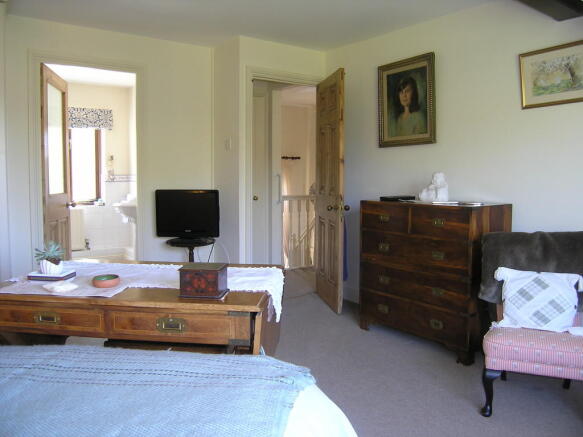 Photo 10