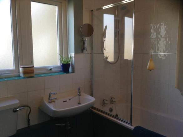albion mews bathroom new new.jpg