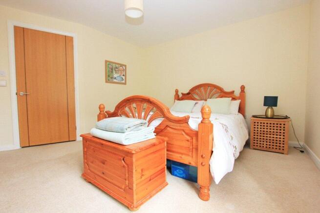 1 bed Apartment for sale Image 8