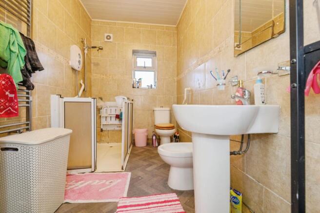 4 bed Terraced for sale Image 9