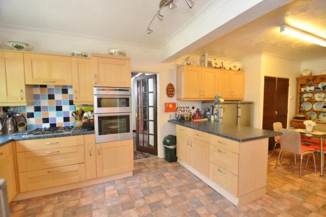 Kitchen/Breakfast Ro