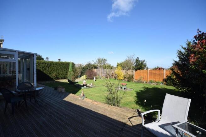 GARDEN DECK.JPG