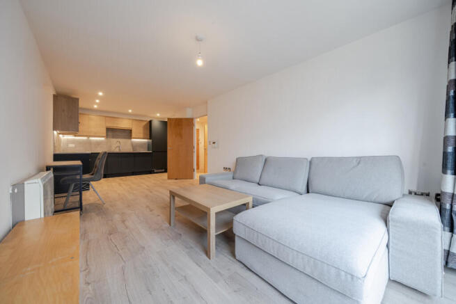 1388325-9-693ab66...