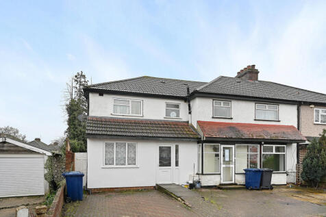 Costons Avenue, Greenford, UB6 8