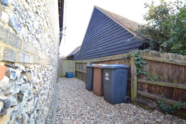Rear Courtyard.JPG