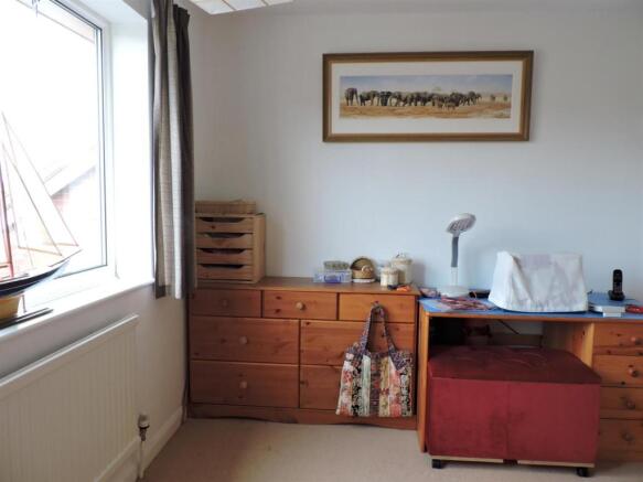 5 St Peters Close 01