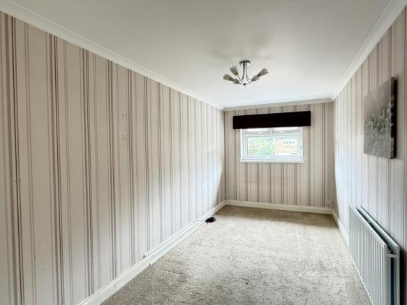 4 bed Detached for sale Image 6