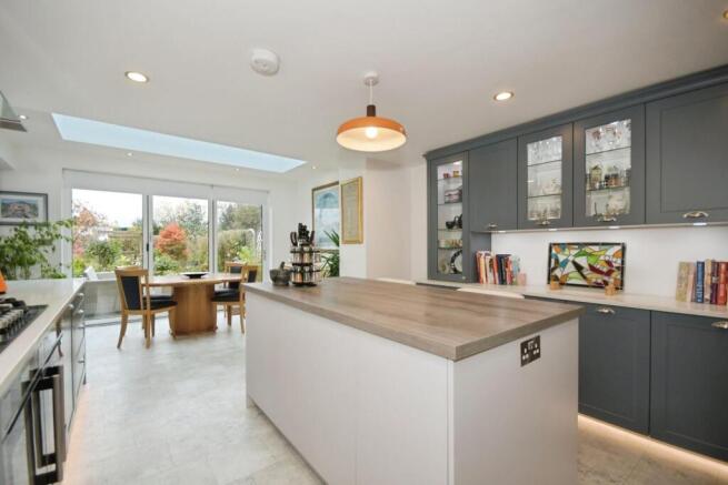 KITCHEN 03.jpg