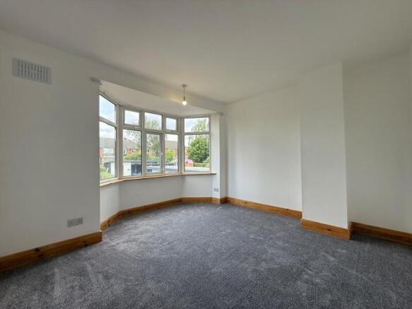 3 bed Semi-Detached to rent Image 5