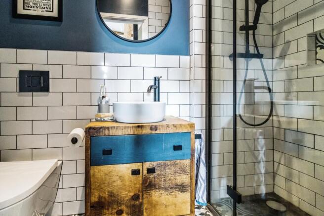 Ensuite