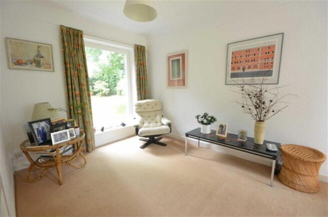 LANDING SITTING AREA