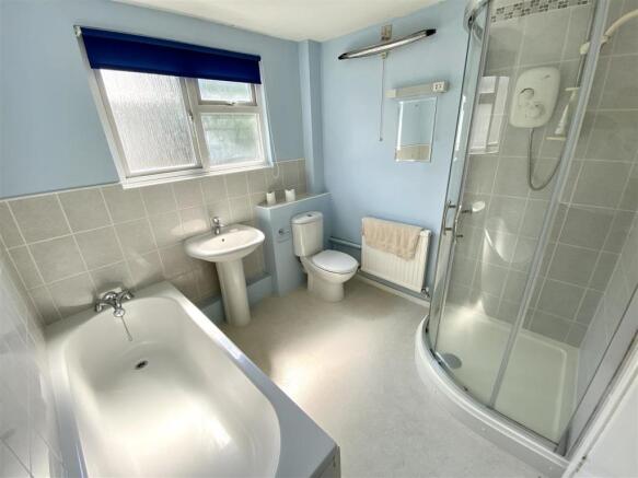 Family Bathroom :shower.jpg