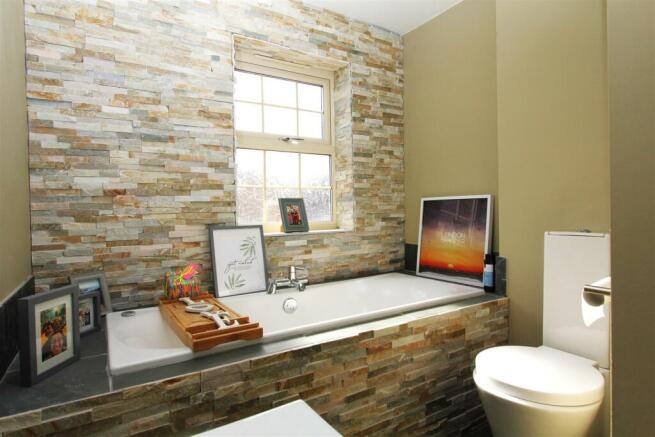 House Bath.JPG