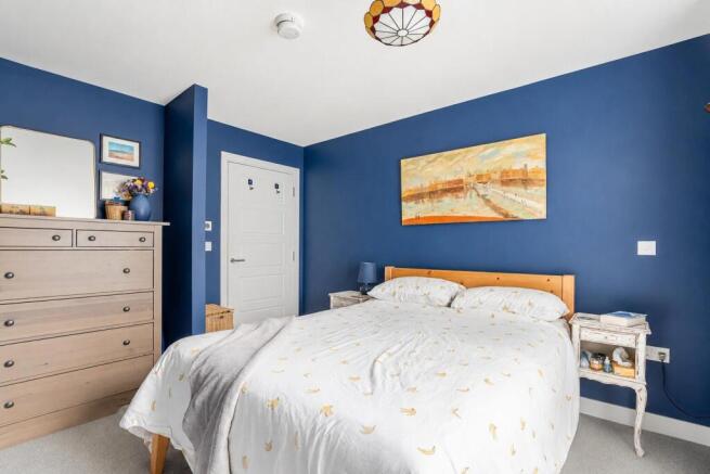 2 bed Apartment for sale Image 10