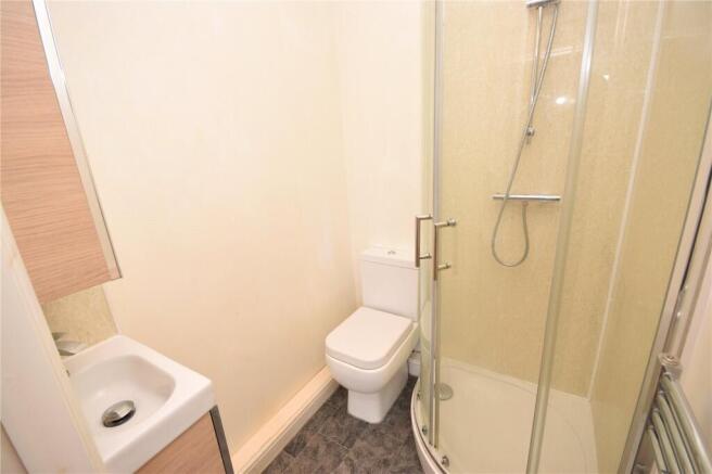3 bed Terraced to rent Image 8
