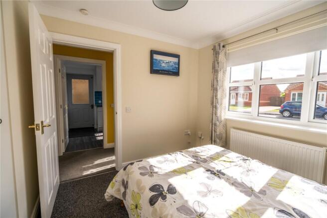 Bedroom 2 (2)
