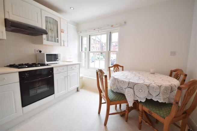 Kitchen Eating Area
