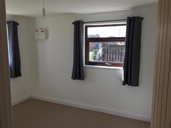 Bedroom 2.JPG