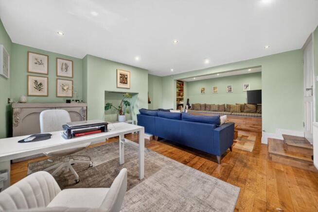 5 bed Terraced for sale Image 11