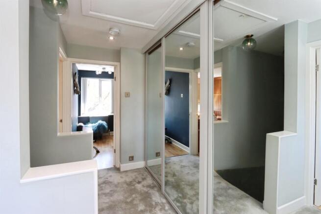 3 bed Semi-Detached for sale Image 10