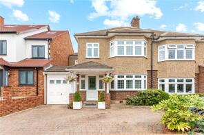 12, Esdaile Gardens, Upminster RM14 1BU