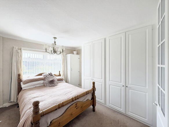 3 bed Semi-Detached for sale Image 9