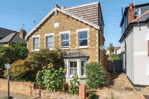 Deacon Road, Kingston Upon Thames, KT2