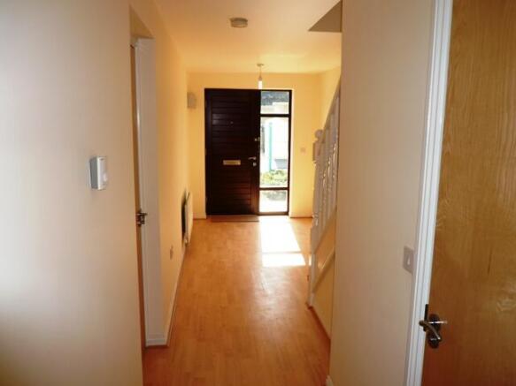 4 bed Town House for sale Image 5