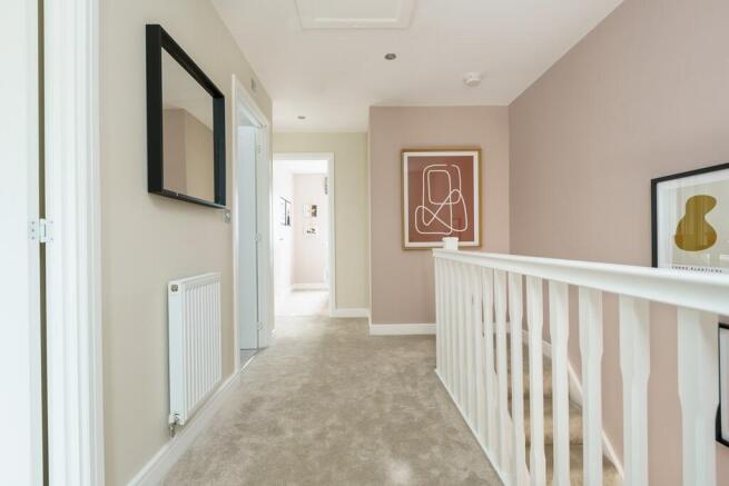 4 bed Detached for sale Image 9